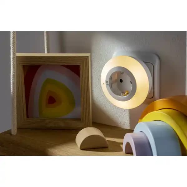 ideenwelt-rozetka-led-gece-isiqi