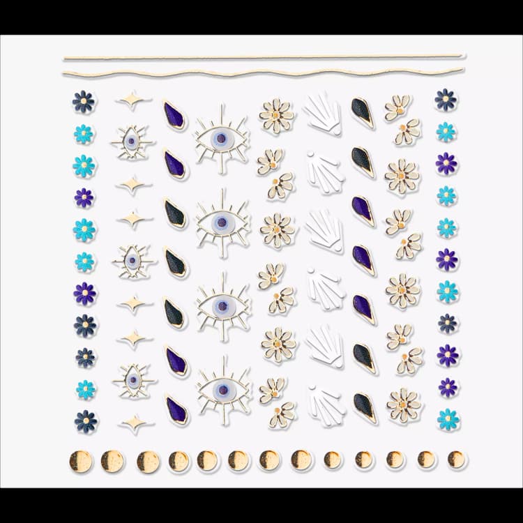 essence-stay-bold-its-gold-nail-sticker